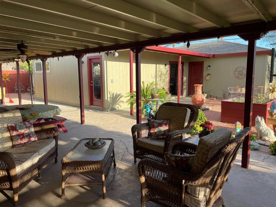 Encanto Cactus Flower Casita 凤凰城 外观 照片